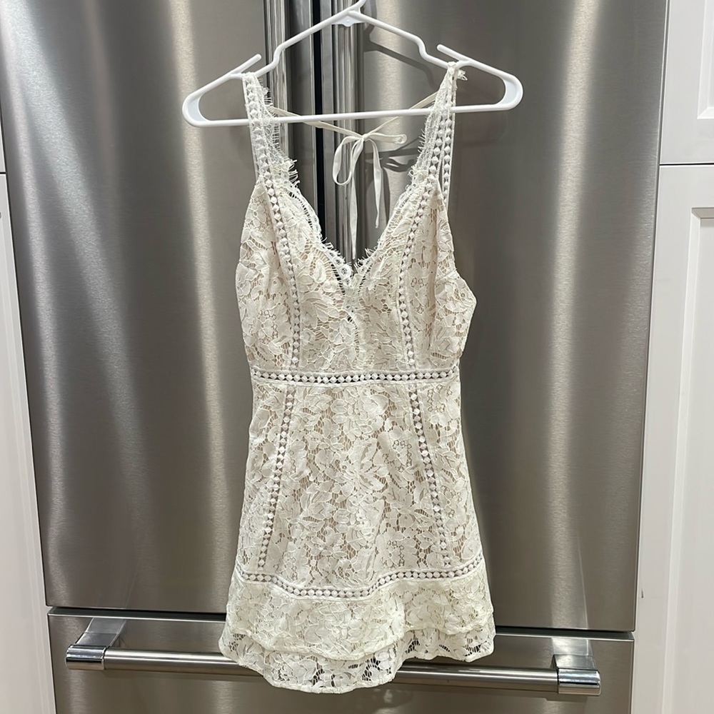 TOBI White Lacy dress with nude underlay. Size: small